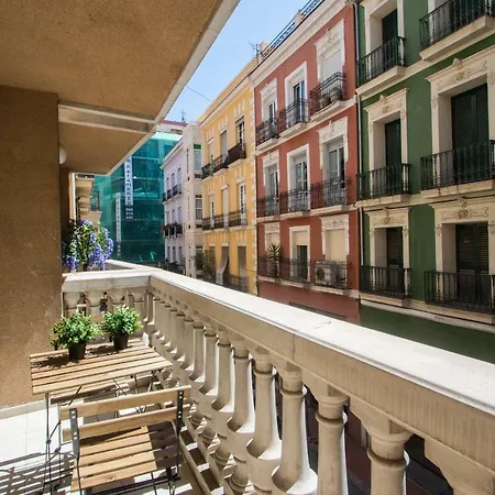 Stylish *new* In W/ 4 Bedrooms Apartment Alicante