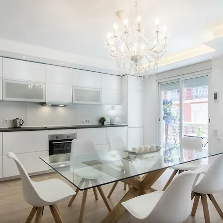 Stylish *new* In W/ 4 Bedrooms Apartment Alicante