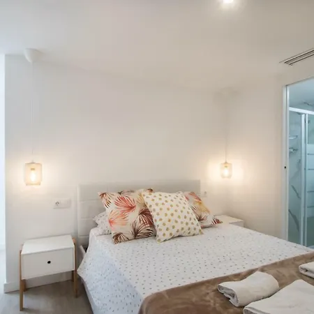 Stylish *new* In W/ 4 Bedrooms Appartement Alicante